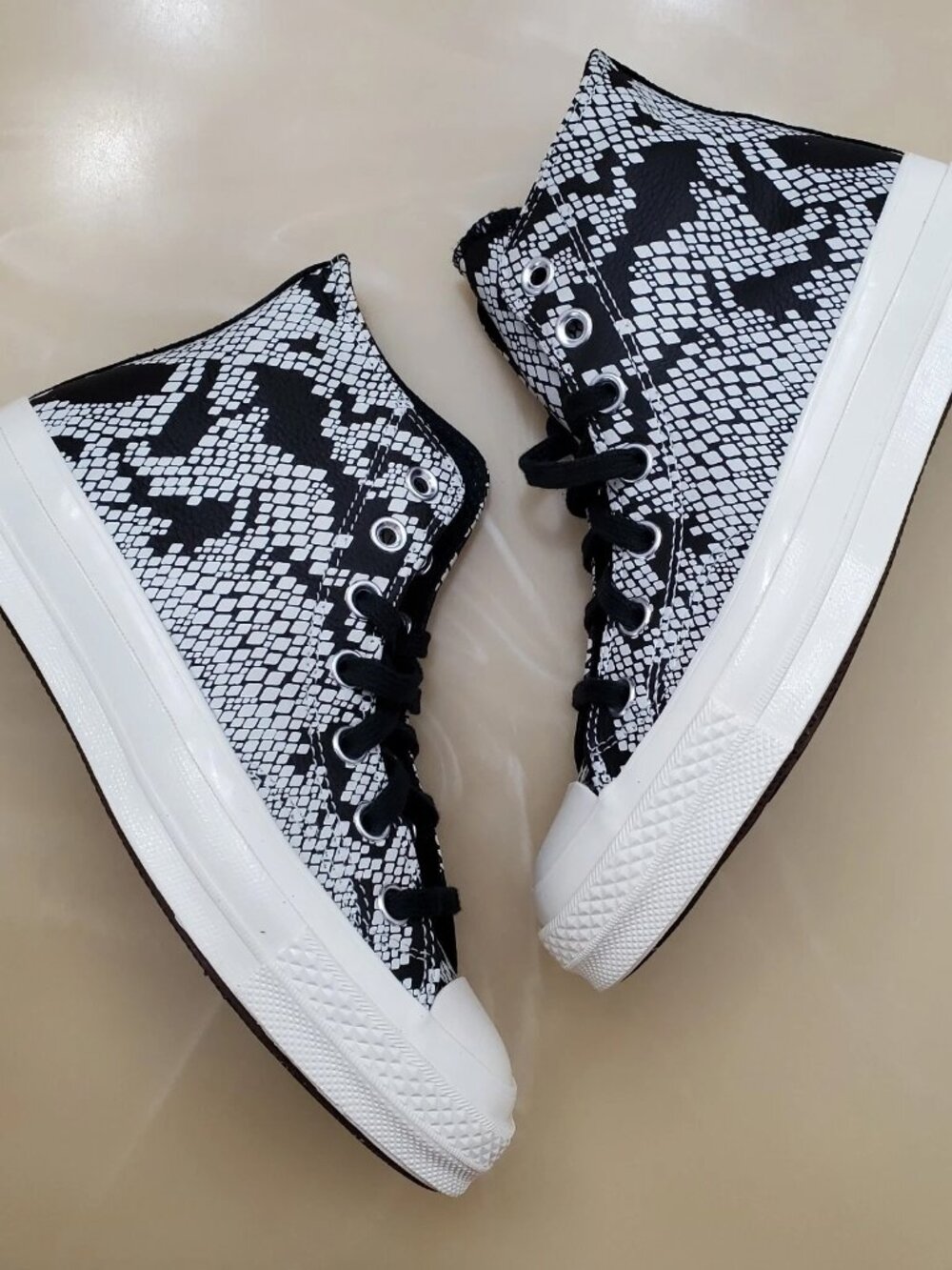 Converse Python Chuck 70 High Top Women's Leather Shoes Size 5 Animal 570355C - Picture 2 of 9